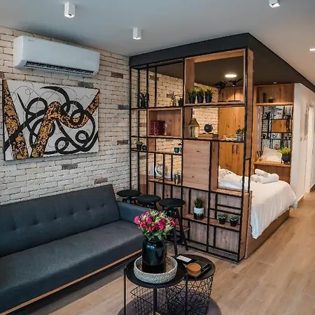 Cosea Living: Seaside Elegant In Harbour 112 *