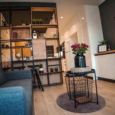 Cosea Living: Seaside Elegant In Harbour 112 Apartman *