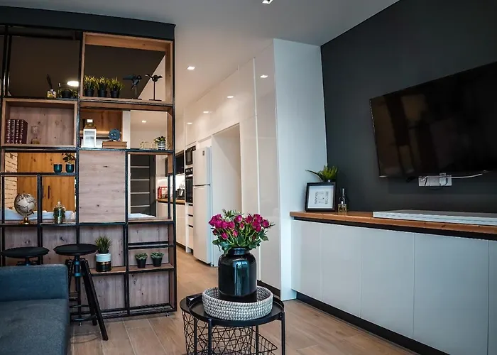 Cosea Living: Seaside Elegant In Harbour 112 * Paphos