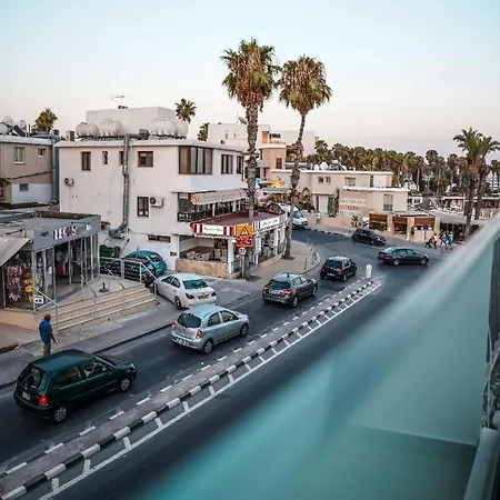 Cosea Living: Seaside Elegant In Harbour 112 פאפוס